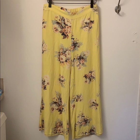 Floral Pants - Picture 2 of 7